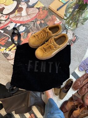 FENTY Puma Rihanna Suede Creeper Sneakers Tan | Platform Gum Sole | Size 5.5